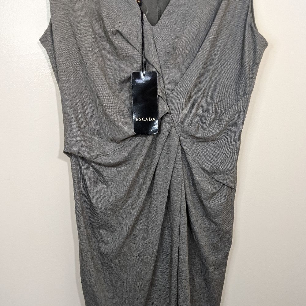 Escada V-Neck Sleeveless Knit Sheath Cactus Dress - Picture 3 of 16